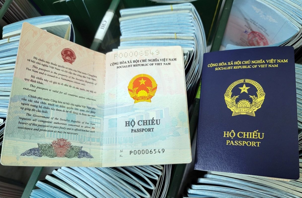 Lệ phí làm hộ chiếu online cho trẻ em