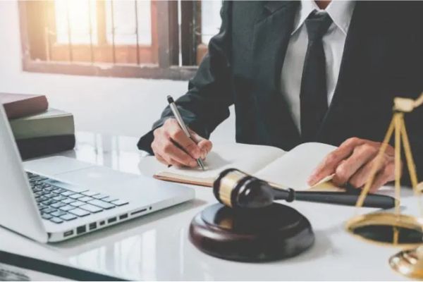 công chứng giấy tờ người già