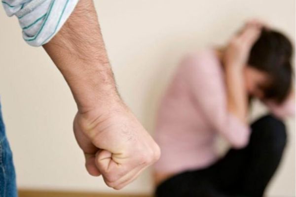 Ly hôn vì bạo lực gia đình