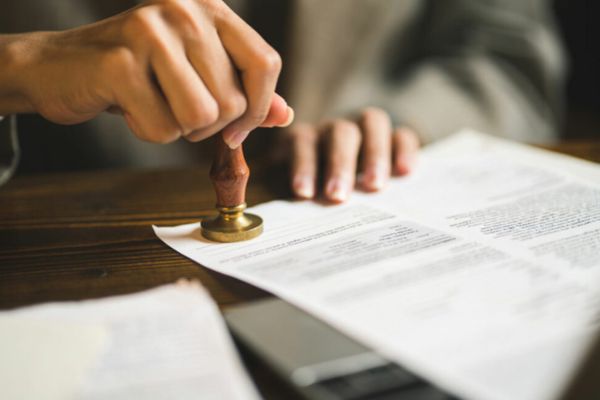 Công chứng hợp đồng mua bán shophouse